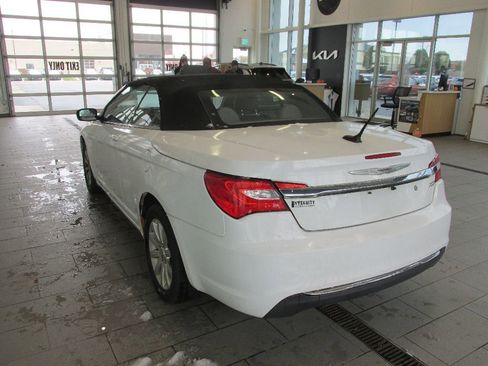 Used 2012 Chrysler 200 Touring image 6