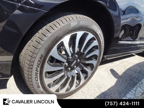 Used 2023 Lincoln Navigator Black Label AWD/4WD image 16