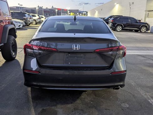 Used 2023 Honda Civic Sport image 5