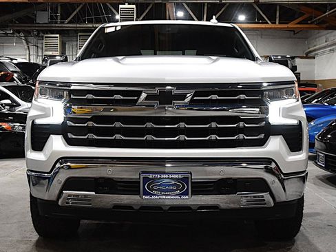 Used 2022 Chevrolet Silverado 1500 LTZ w/ LTZ Premium Package AWD/4WD image 2