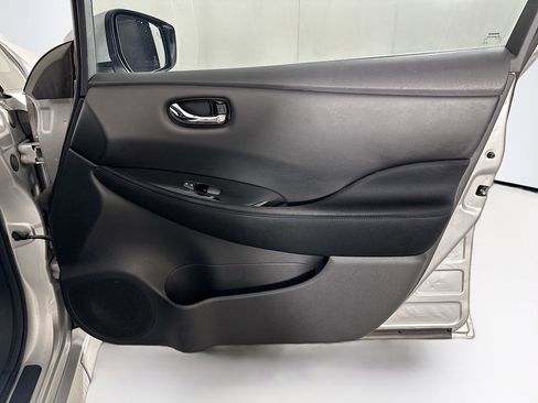 Used 2019 Nissan Leaf SV Plus w/ SV Plus Technology Package FWD image 31