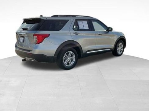Used 2024 Ford Explorer XLT w/ Equipment Group 202A image 10