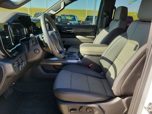 Used 2025 Chevrolet Silverado 1500 ZR2 w/ Technology Package image 20