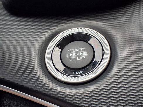 Used 2024 Jeep Grand Cherokee L Laredo image 31