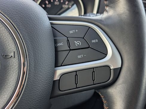 Used 2018 Jeep Compass Latitude w/ Popular Equipment Group AWD/4WD image 20