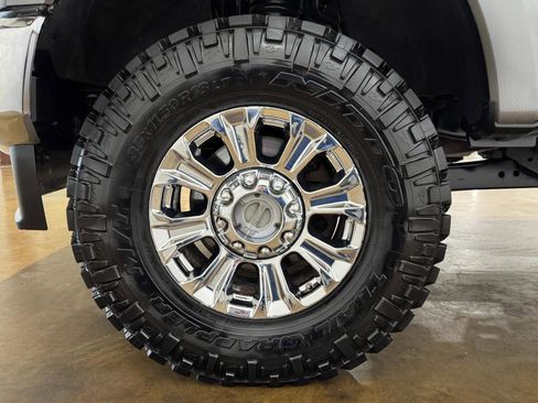 Used 2019 Ford F250 XLT w/ XLT Premium Package image 55