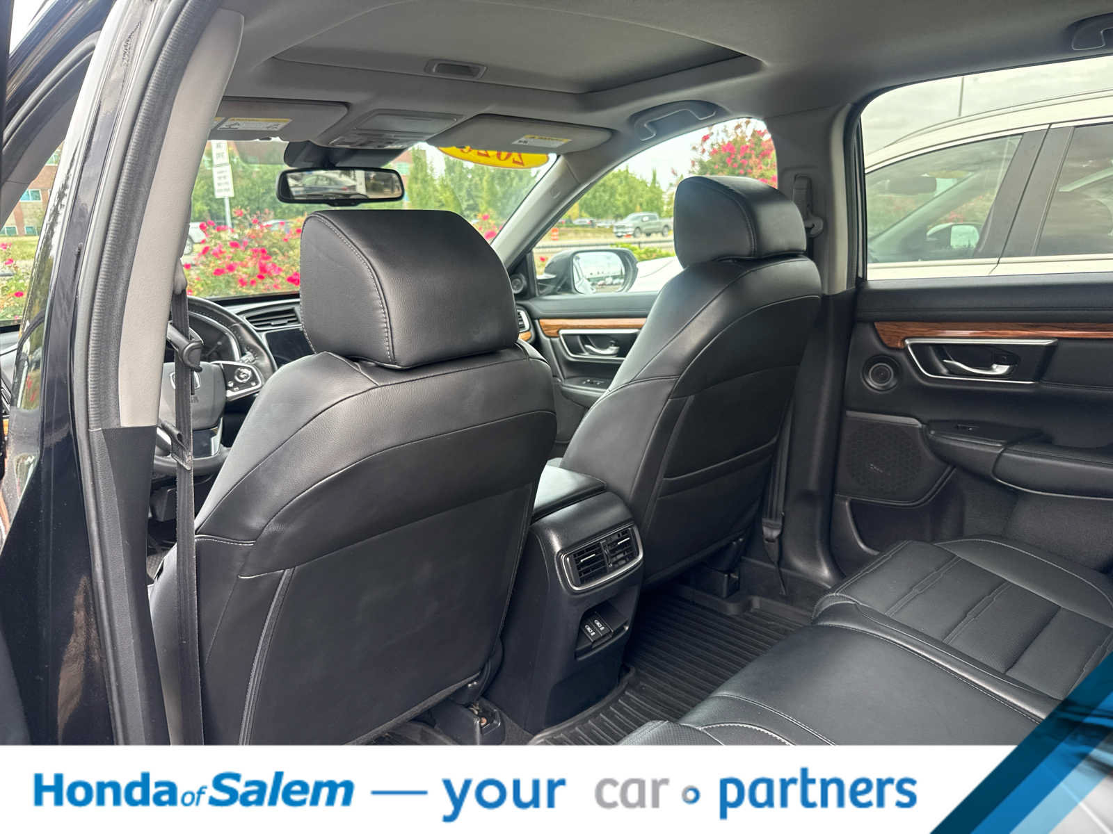 Used 2020 Honda CR-V Touring image 11