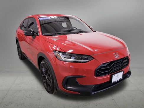 Used 2023 Honda HR-V Sport image 9