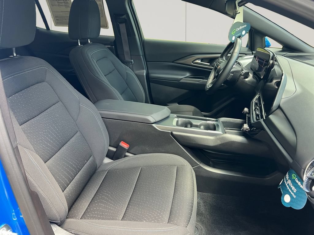 Used 2025 Chevrolet Equinox EV LT w/ Comfort Package AWD/4WD image 16