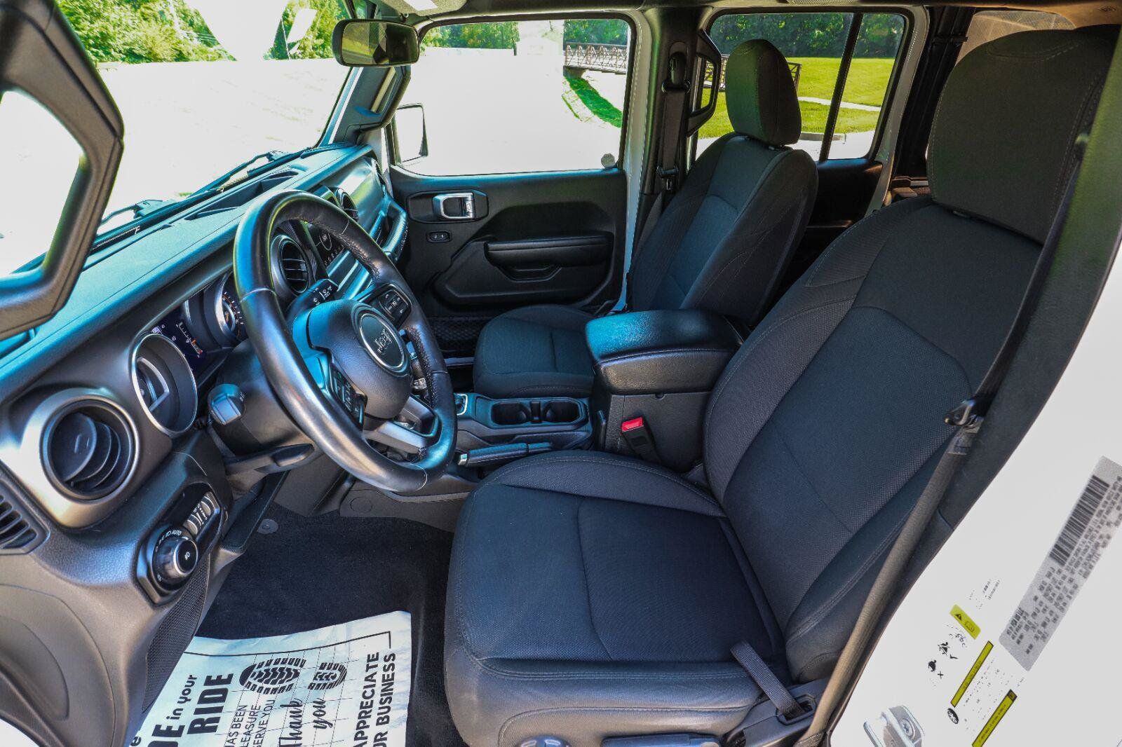 Used 2018 Jeep Wrangler Unlimited Sport S AWD/4WD image 33