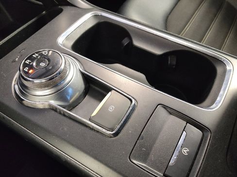 Used 2018 Ford Fusion SE w/ Equipment Group 201A image 26