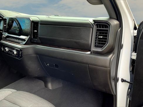 Used 2023 GMC Sierra 1500 Elevation image 18
