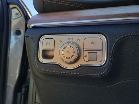 New 2026 Mercedes-Benz GLS 580 4MATIC image 26