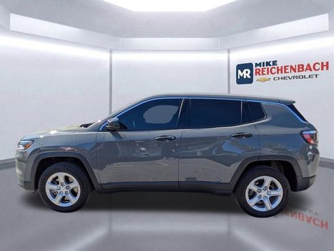 Used 2024 Jeep Compass Sport image 7