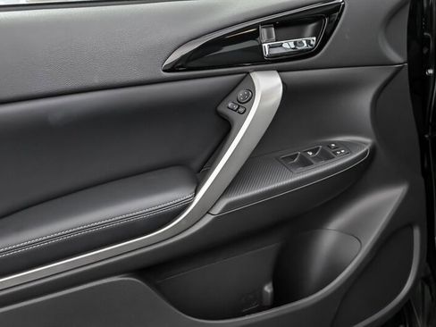 New 2025 Mitsubishi Eclipse Cross SE image 11