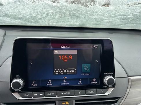 Used 2023 Nissan Altima 2.5 SV FWD image 17