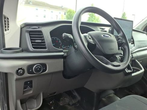 Used 2024 Ford Transit 150 Low Roof RWD image 12