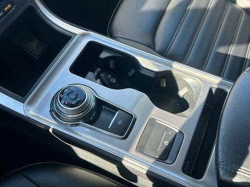 Used 2023 Ford Edge SEL image 38