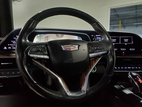Used 2021 Cadillac Escalade Premium Luxury AWD/4WD image 32