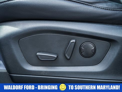 Used 2023 Ford Explorer Limited w/ Limited Technology Package AWD/4WD image 37