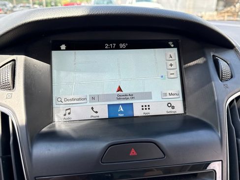 Used 2018 Ford Focus Titanium FWD image 8