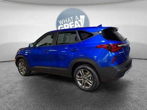 Used 2023 Kia Seltos LX AWD/4WD image 6