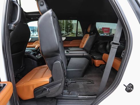 Used 2019 Lincoln Navigator Reserve AWD/4WD image 25