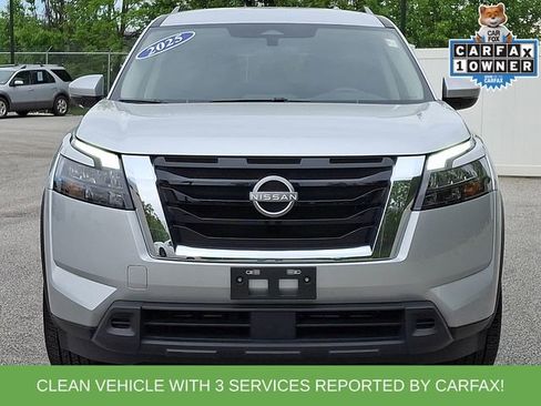 Used 2025 Nissan Pathfinder SV FWD image 5