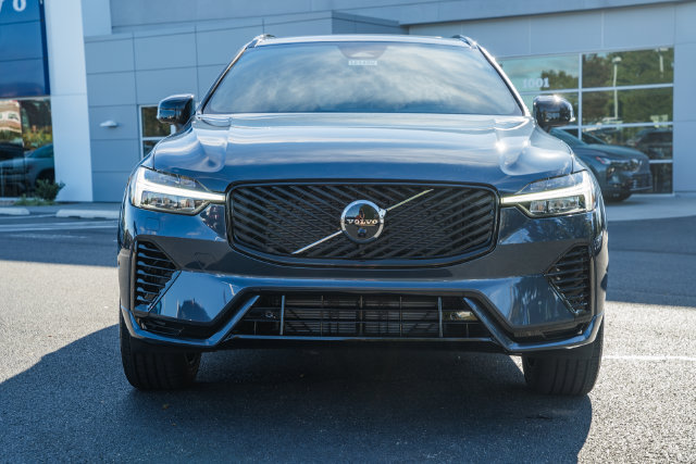 New 2027 Volvo XC60 T8 Plus AWD/4WD image 2