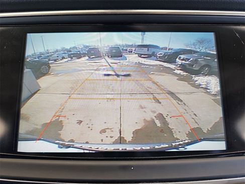 Used 2019 Buick Enclave Essence image 24