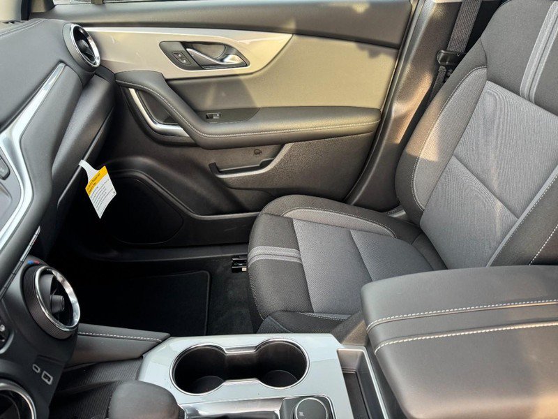 New 2026 Chevrolet Blazer LT w/ Convenience Package FWD image 8