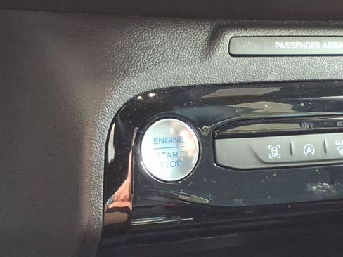 Used 2025 Ford Escape ST-Line w/ Tech Pack #1 FWD image 11