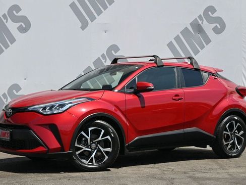 Used 2020 Toyota C-HR XLE image 1