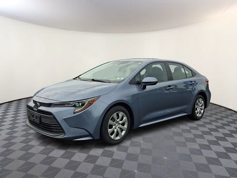 Used 2024 Toyota Corolla LE FWD image 6