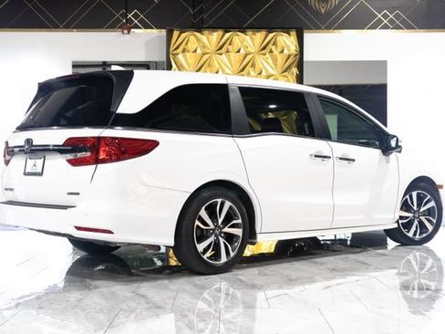Used 2023 Honda Odyssey Touring image 6