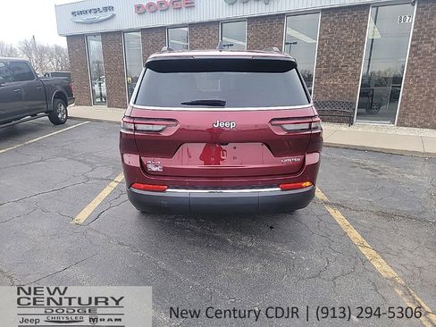 Used 2025 Jeep Grand Cherokee L Limited image 4