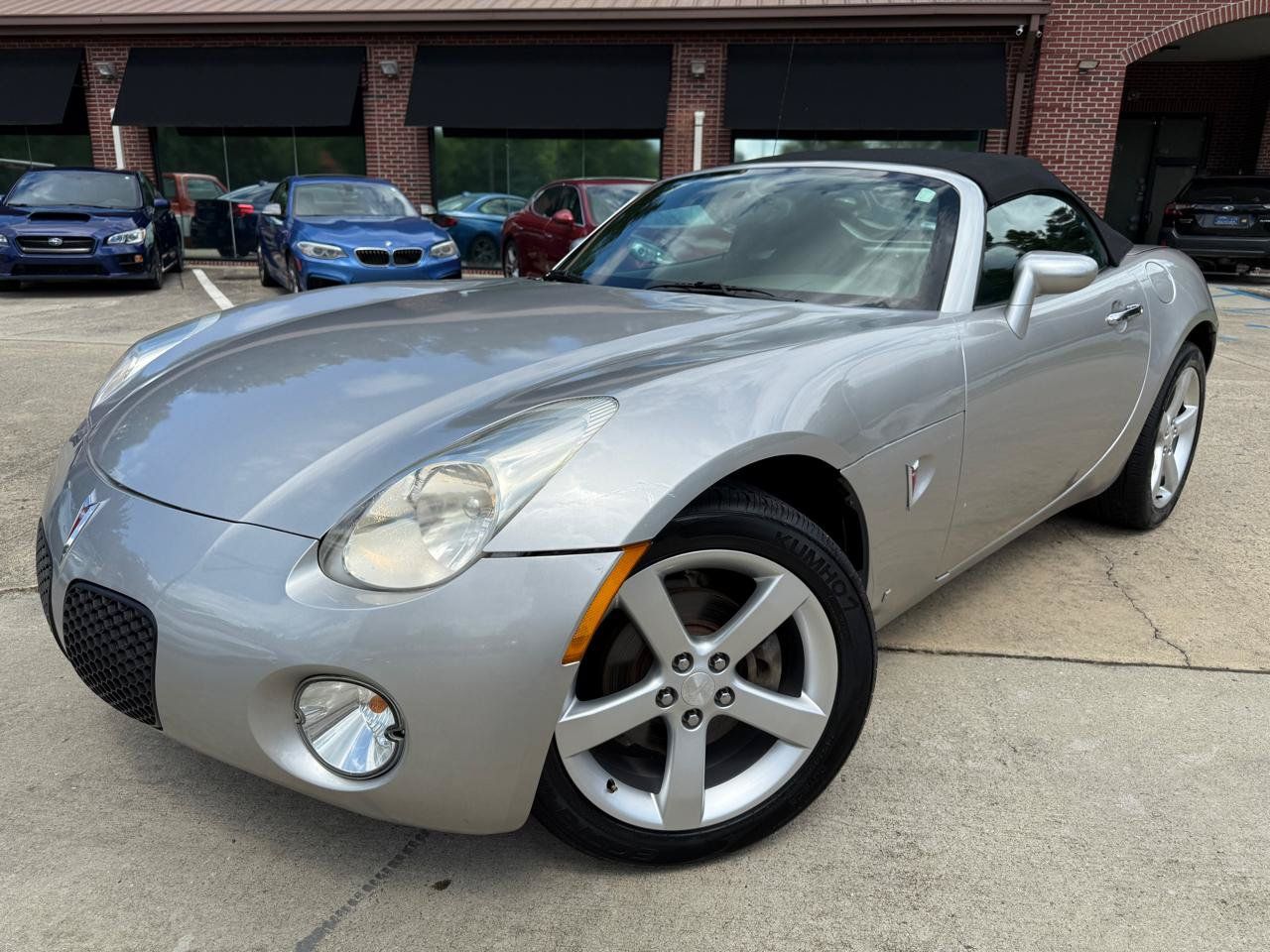 Used 2008 Pontiac Solstice Convertible RWD image 1