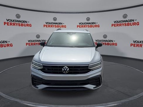 Certified 2023 Volkswagen Tiguan SE R-Line FWD image 3