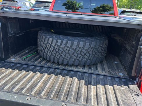 Used 2024 Toyota Tacoma TRD Sport w/ TRD Sport Upgrade Package image 13