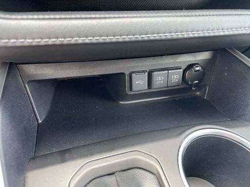 Used 2021 Toyota Highlander XLE image 25