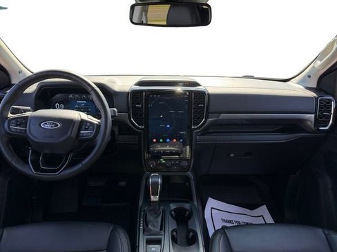 Used 2025 Ford Ranger Lariat w/ FX4 Off-Road Package image 12