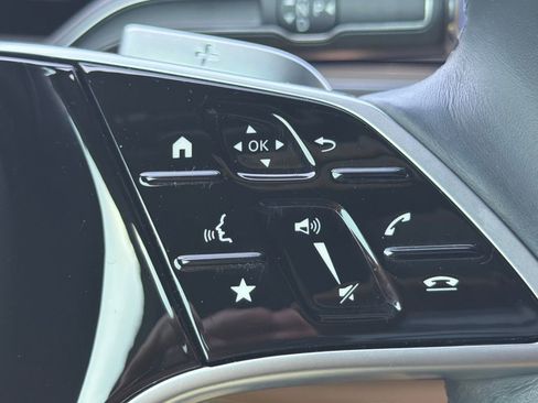 Certified 2024 Mercedes-Benz GLS 450 4MATIC image 23