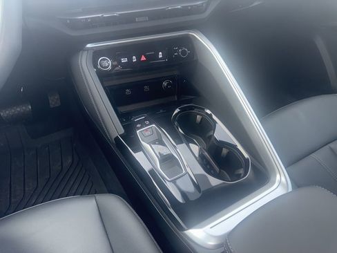 Used 2025 Audi Q5 Premium w/ 19" Wheel Package image 32