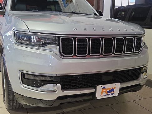 Used 2023 Jeep Wagoneer 4WD image 24