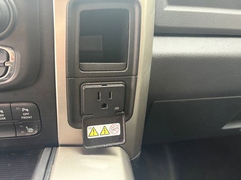 Used 2016 RAM 1500 Big Horn AWD/4WD image 30