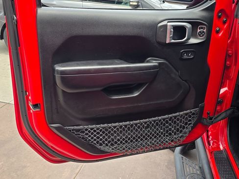 Used 2019 Jeep Wrangler Unlimited Sport S AWD/4WD image 29
