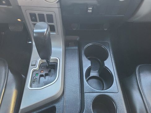 Used 2012 Toyota Tundra 4x4 CrewMax w/ SR5 Pkg image 15