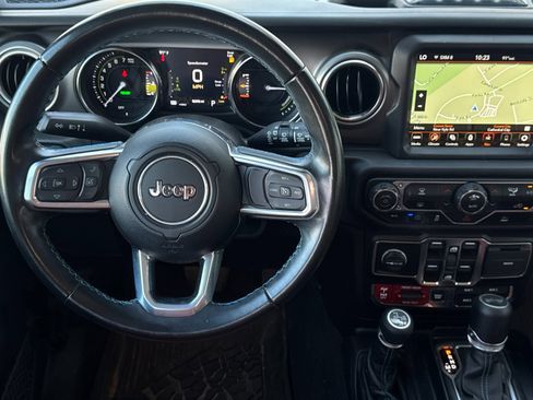 Used 2022 Jeep Wrangler Unlimited Rubicon 4xe image 13