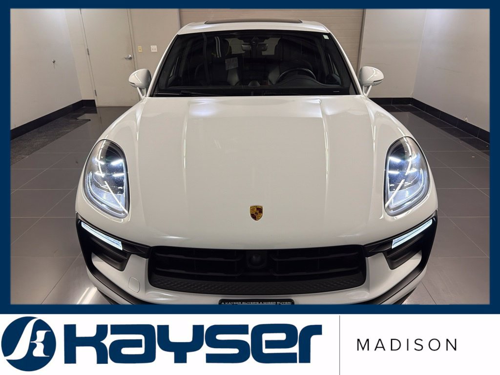 Used 2024 Porsche Macan AWD/4WD image 2