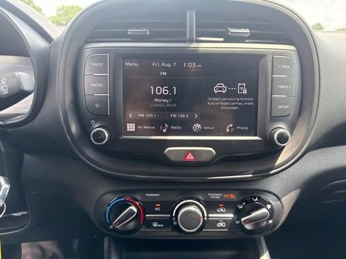 Used 2024 Kia Soul LX w/ Option Group 015 FWD image 32